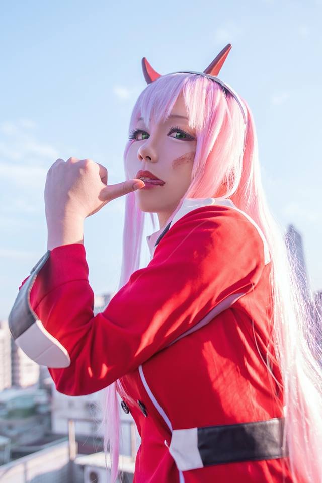 Darling in The Franxx - Veja este belo cosplay da Zero Two