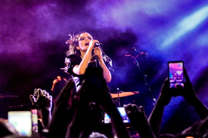 CHVRCHES sacadura 154 rio de janeiro