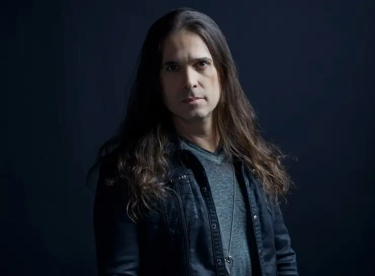 kiko loureiro thumb kiko loureiro