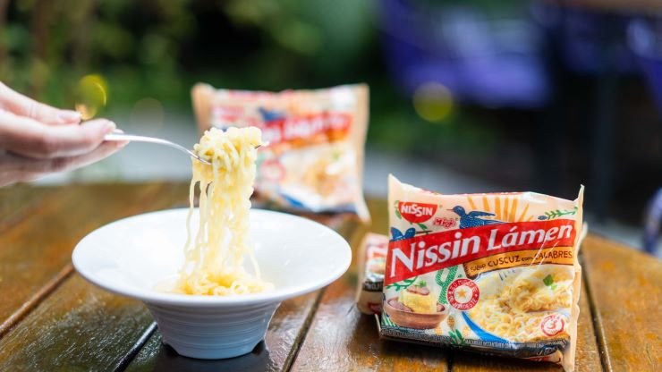 nissin-lamen-cuzcuz-com-calabresa Cuscuz com calabresa nissin lamen