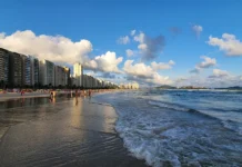 Guarujá SP sol praiano e pancadas tropicais guaruja sp