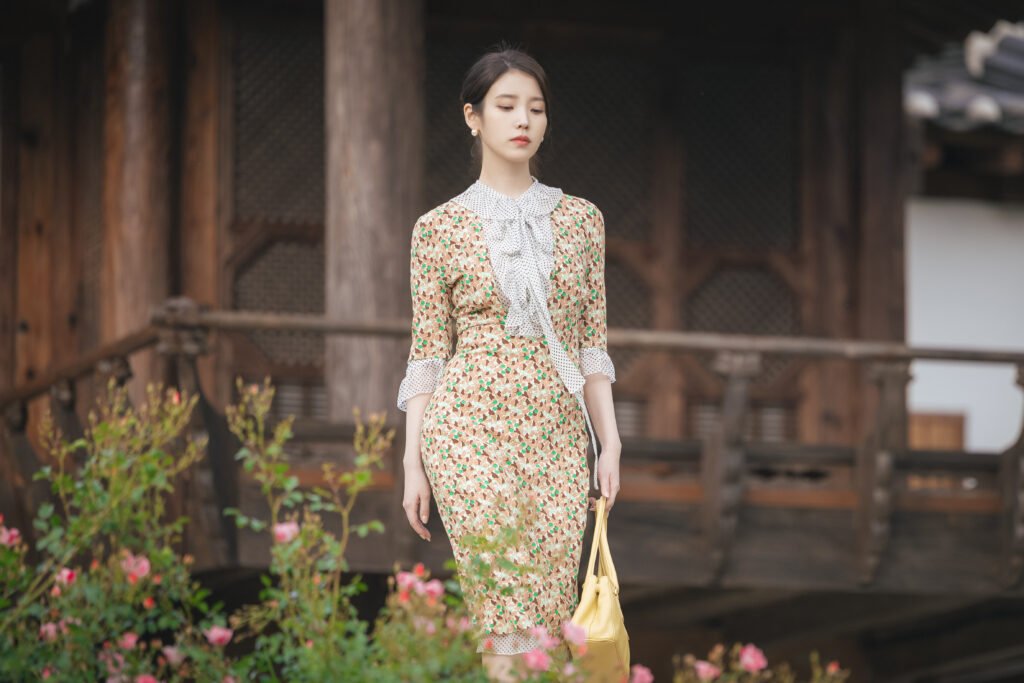 Perfect Crown Disney+